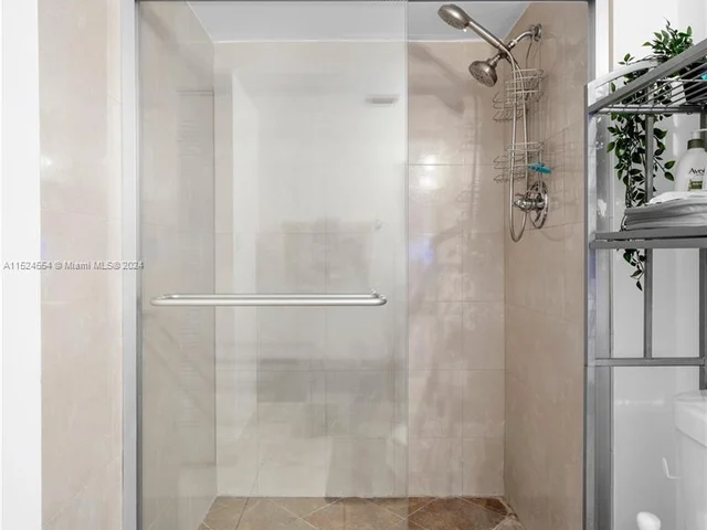 20505 E Country Club Dr # 132, Aventura FL 33180