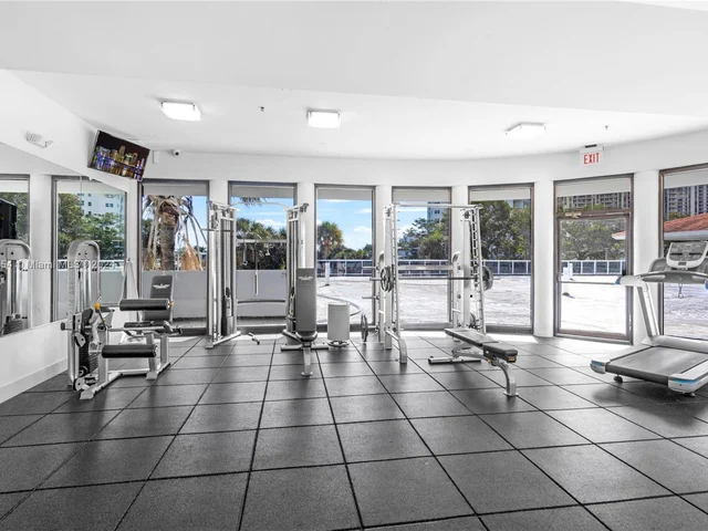 20505 E Country Club Dr # 132, Aventura FL 33180