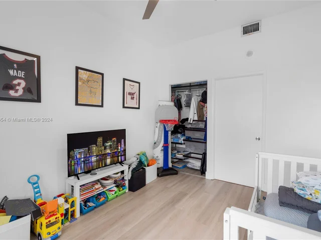 20505 E Country Club Dr # 132, Aventura FL 33180