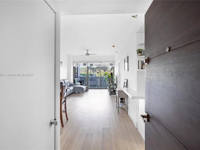 20505 E Country Club Dr # 132, Aventura FL 33180