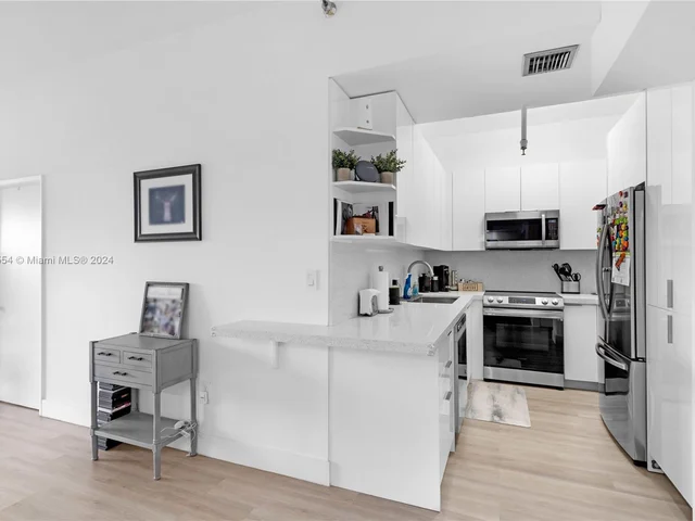 20505 E Country Club Dr # 132, Aventura FL 33180