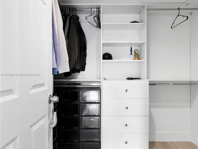 20505 E Country Club Dr # 132, Aventura FL 33180