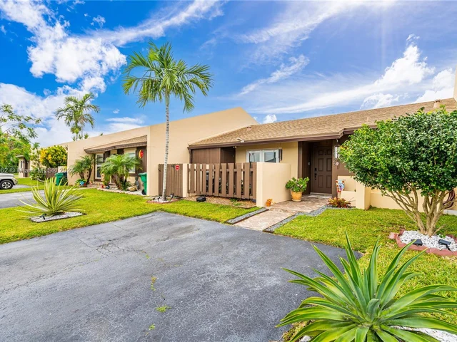 12326 SW 111th S Canal St Rd # 12326, Miami FL 33186