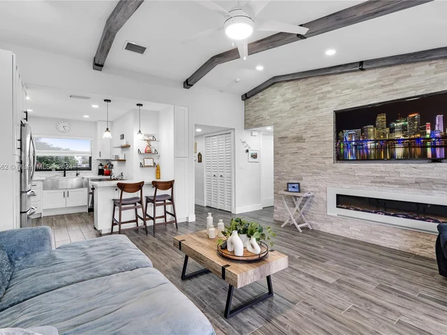 12326 SW 111th S Canal St Rd # 12326, Miami FL 33186