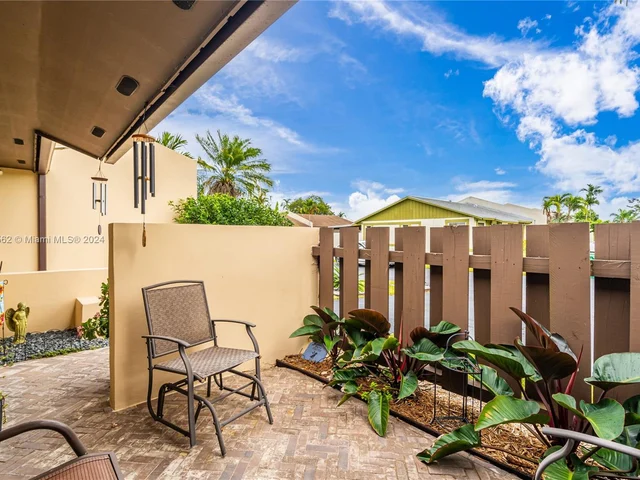 12326 SW 111th S Canal St Rd # 12326, Miami FL 33186