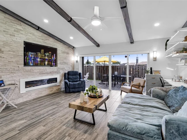 12326 SW 111th S Canal St Rd # 12326, Miami FL 33186