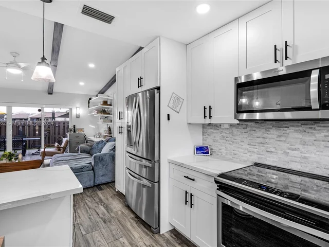 12326 SW 111th S Canal St Rd # 12326, Miami FL 33186