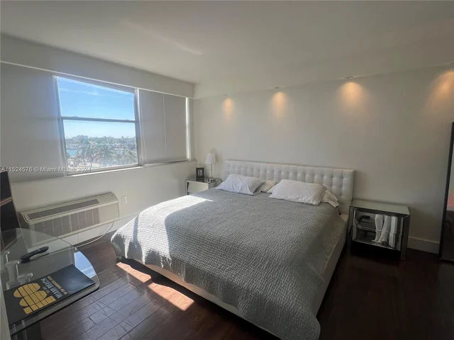 5313 Collins Ave # 704, Miami Beach FL 33140