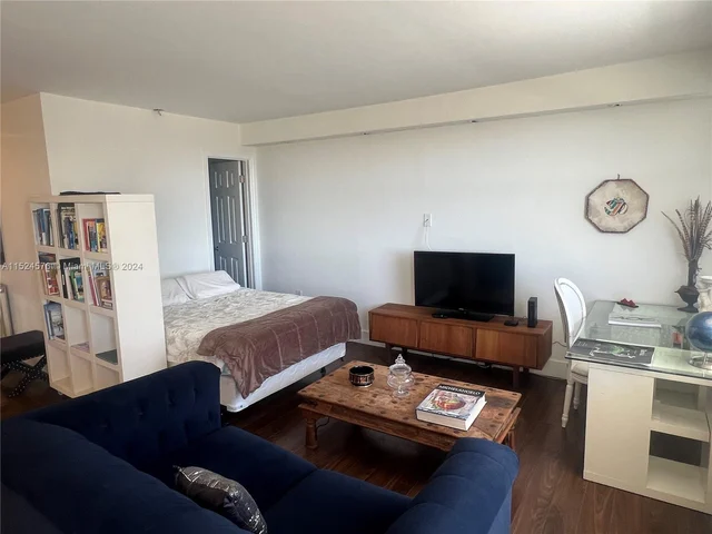 5313 Collins Ave # 704, Miami Beach FL 33140