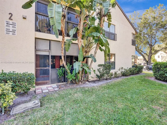 3897 Cocoplum Cir # 3512, Coconut Creek FL 33063