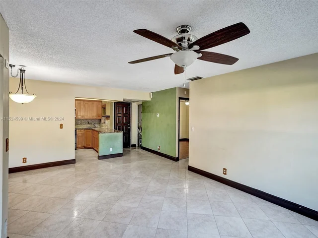 3897 Cocoplum Cir # 3512, Coconut Creek FL 33063