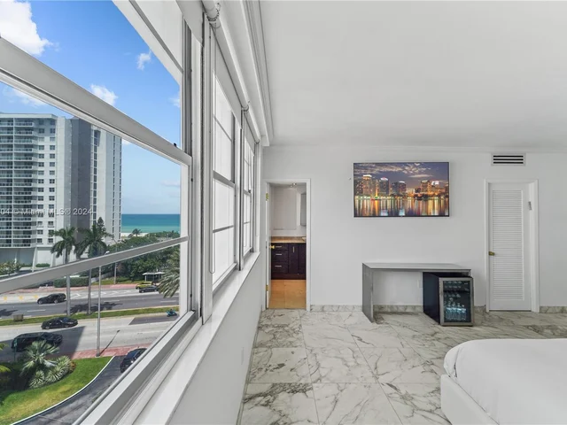 5640 Collins Ave # 7B, Miami Beach FL 33140