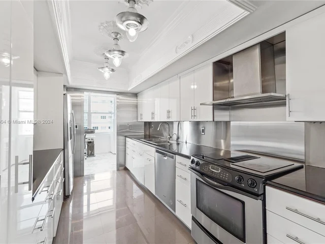 5640 Collins Ave # 7B, Miami Beach FL 33140