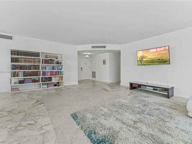 5640 Collins Ave # 7B, Miami Beach FL 33140