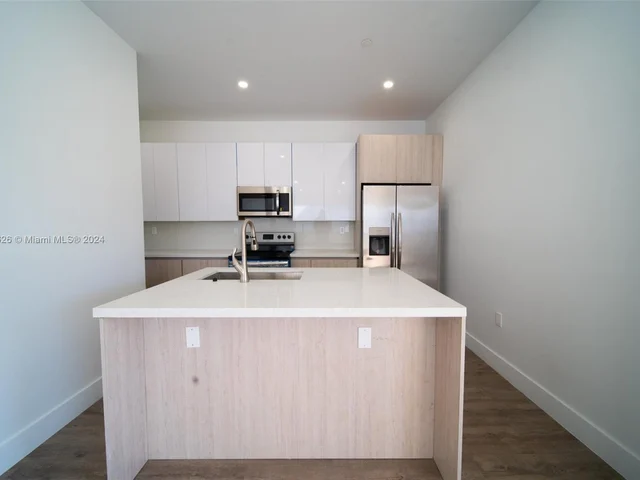 500 Foster Rd # A, Hallandale Beach FL 33009