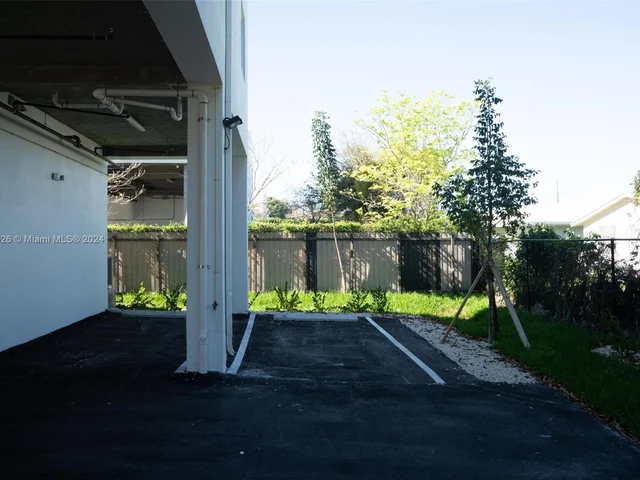 500 Foster Rd # A, Hallandale Beach FL 33009