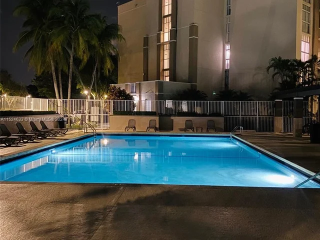 9805 NW 52nd St # 414, Doral FL 33178