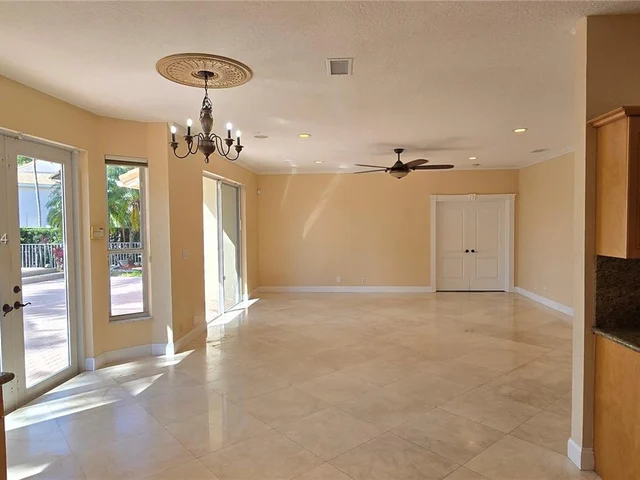 17734 SW 12th St, Pembroke Pines FL 33029