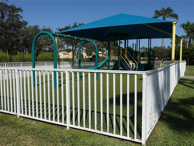 17734 SW 12th St, Pembroke Pines FL 33029