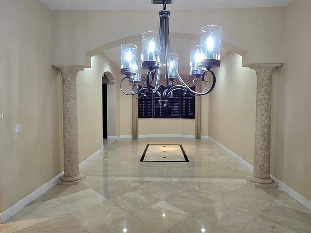 17734 SW 12th St, Pembroke Pines FL 33029