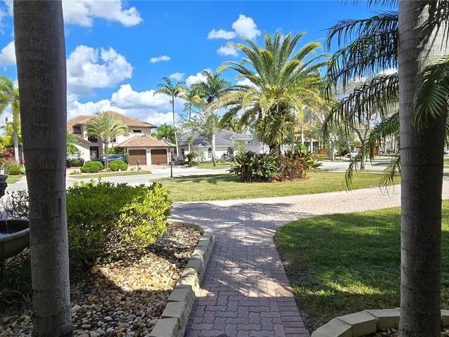 17734 SW 12th St, Pembroke Pines FL 33029