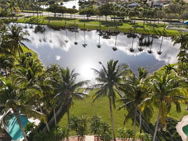 17734 SW 12th St, Pembroke Pines FL 33029