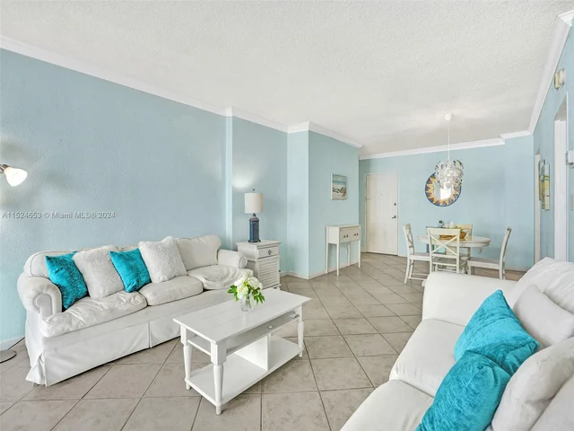 2501 S Ocean Dr # 307, Hollywood FL 33019