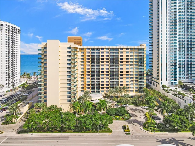 2501 S Ocean Dr # 307, Hollywood FL 33019
