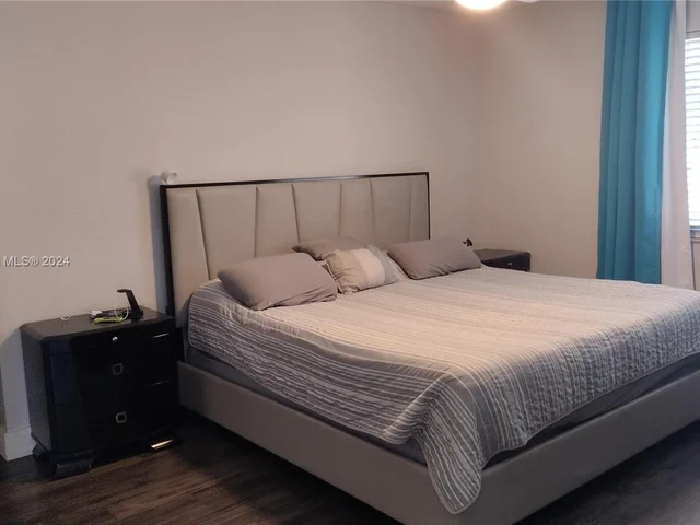 801 W Beckley Sq, Davie FL 33325