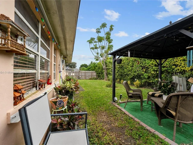 12121 SW 106th St, Miami FL 33186