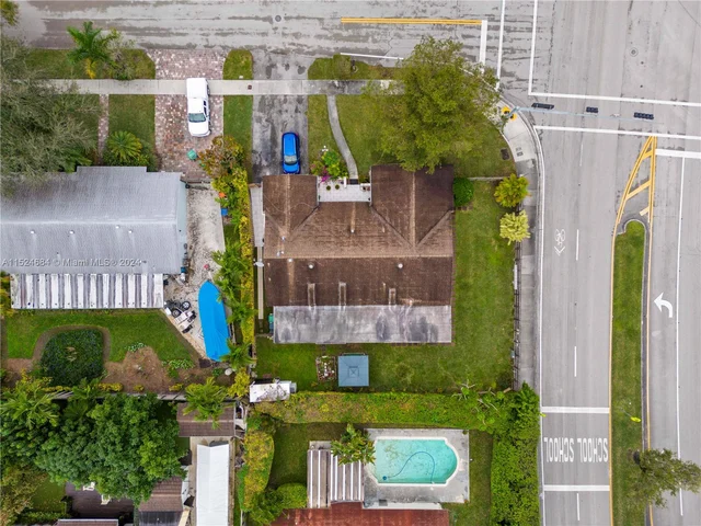 12121 SW 106th St, Miami FL 33186