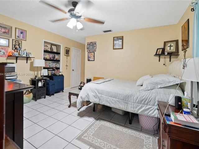 12121 SW 106th St, Miami FL 33186