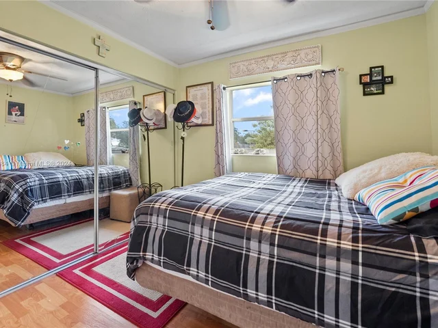 12121 SW 106th St, Miami FL 33186