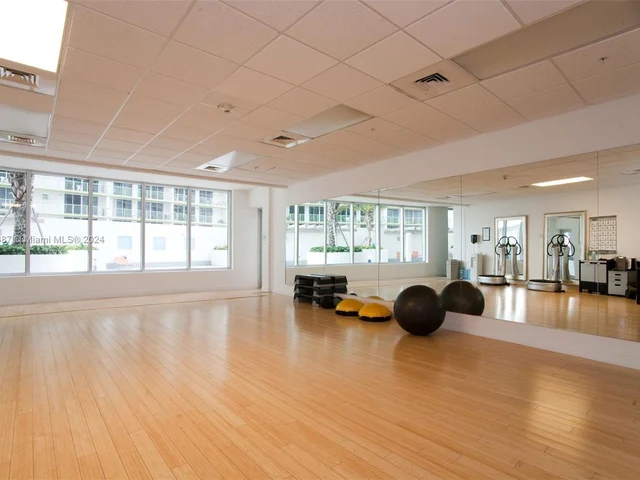 1750 N Bayshore Dr # 1504, Miami FL 33132