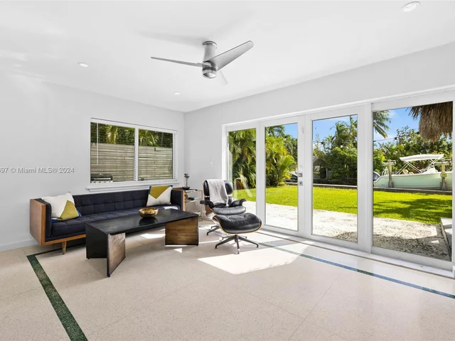 1310 Cleveland Rd, Miami Beach FL 33141