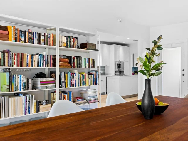 1310 Cleveland Rd, Miami Beach FL 33141