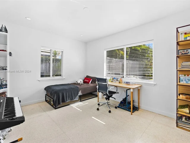 1310 Cleveland Rd, Miami Beach FL 33141