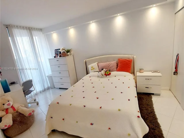 1000 Island Blvd # 508, Aventura FL 33160