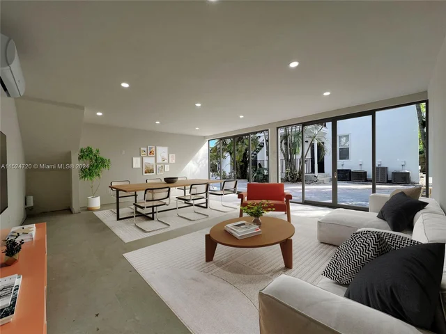 893 NE 81st St # 5, Miami FL 33138