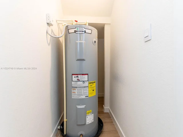 839 SE 17th Ct, Homestead FL 33034