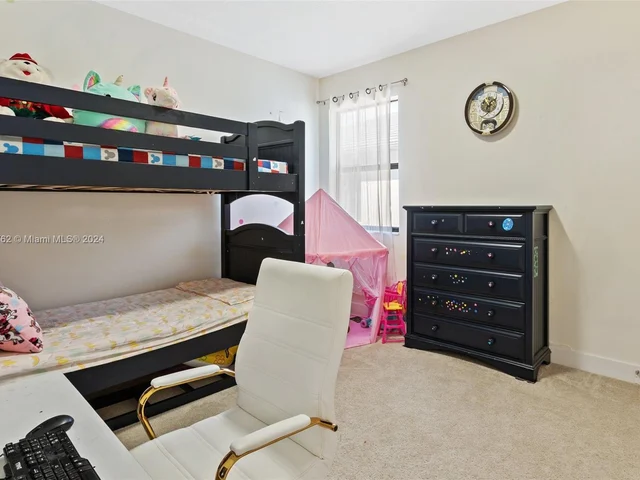 8836 NW 161st Ter, Miami Lakes FL 33018