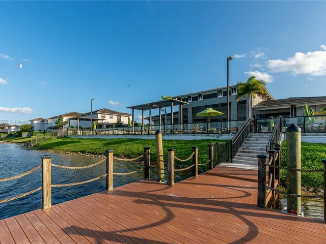 8836 NW 161st Ter, Miami Lakes FL 33018