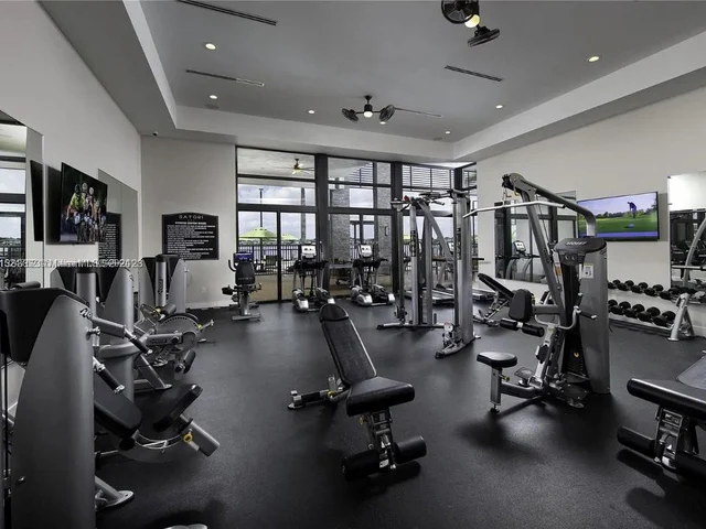 8836 NW 161st Ter, Miami Lakes FL 33018