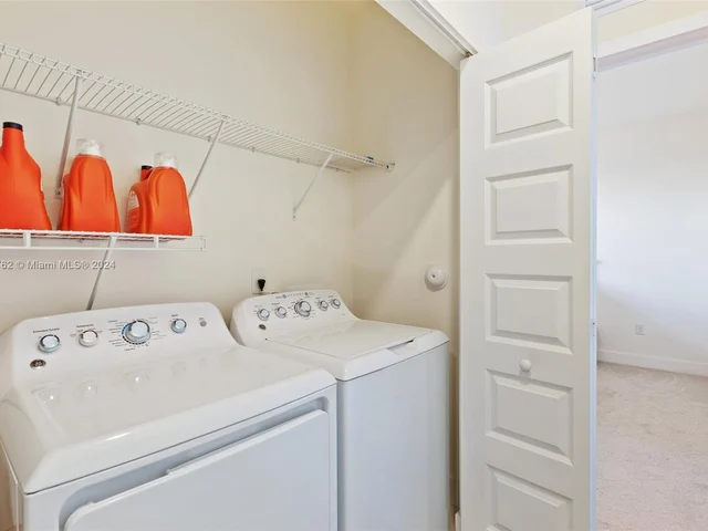 8836 NW 161st Ter, Miami Lakes FL 33018