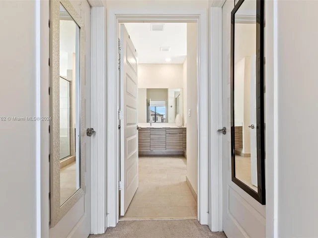 8836 NW 161st Ter, Miami Lakes FL 33018