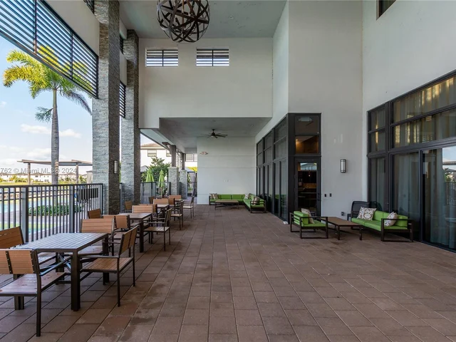 8836 NW 161st Ter, Miami Lakes FL 33018