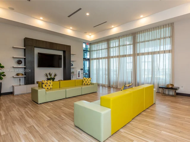 8836 NW 161st Ter, Miami Lakes FL 33018