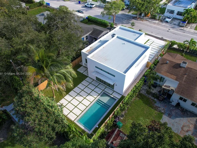 269 NW 45th St, Miami FL 33127