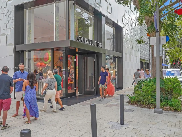 269 NW 45th St, Miami FL 33127