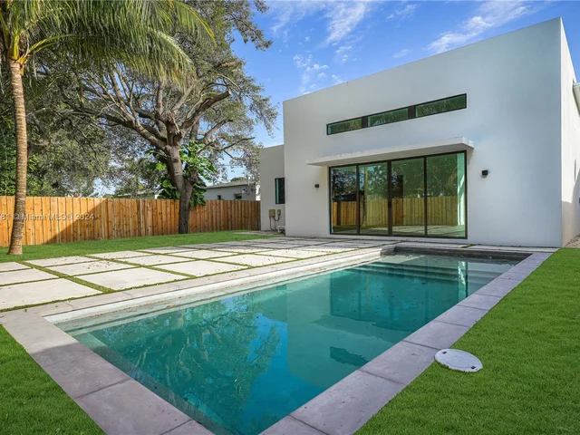 269 NW 45th St, Miami FL 33127